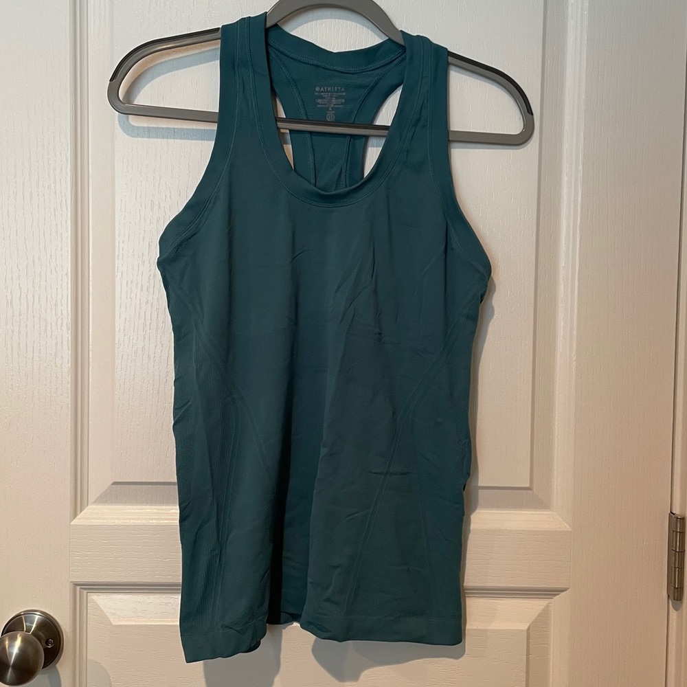 Athleta Momentum Tank